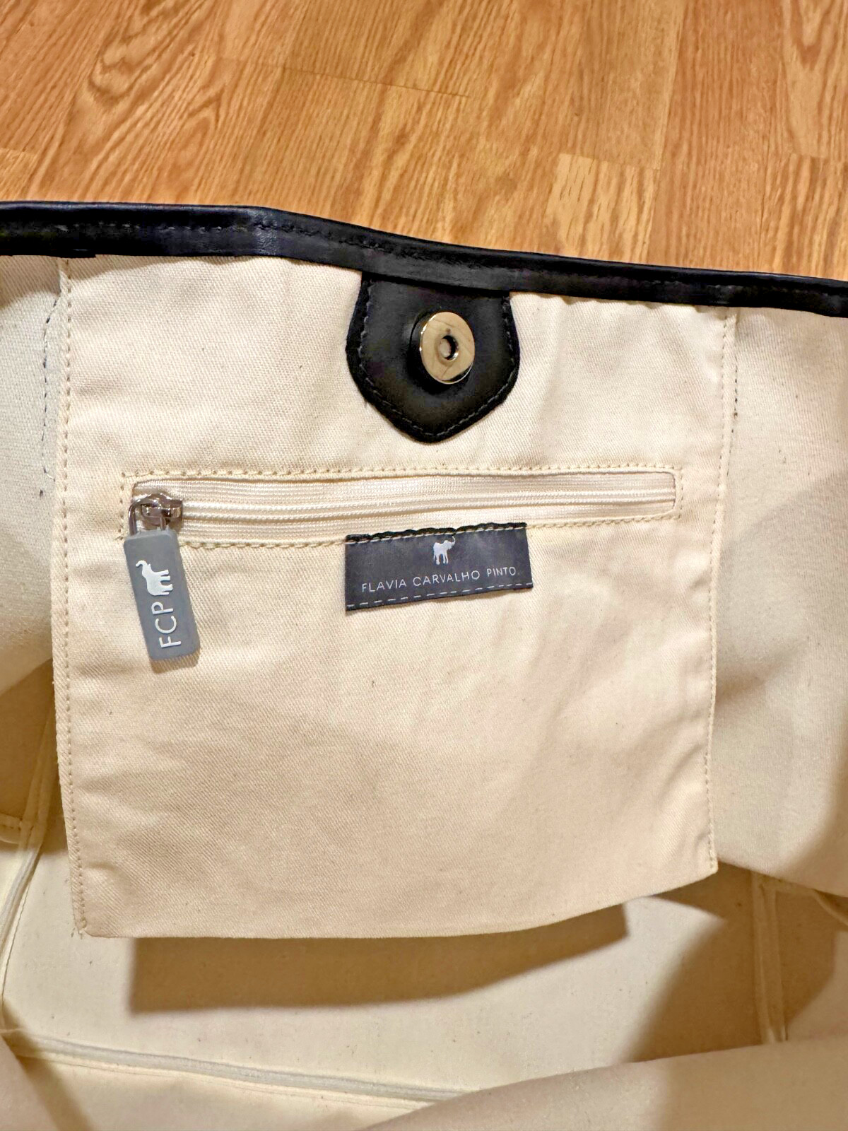 Flavia Carvalho Pinto NWT Tote Bag Leather Black/Tan Tiger Detail