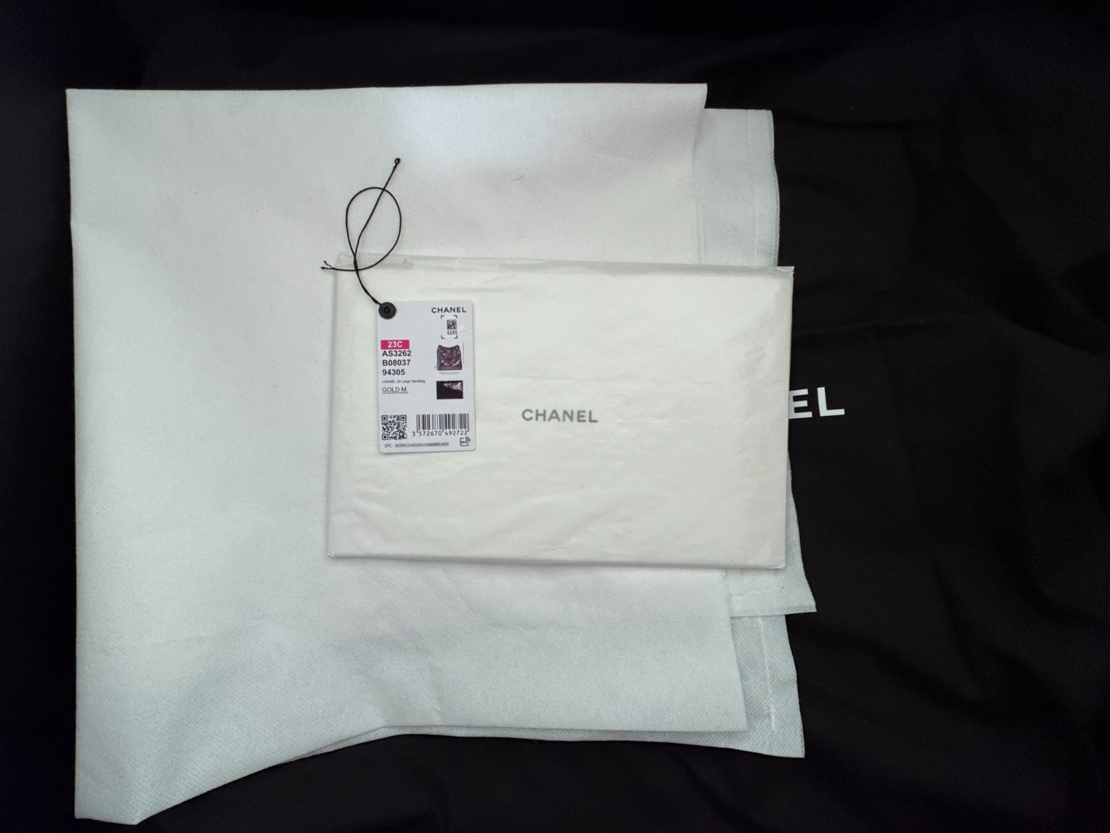 Auth Chanel 22 Large Black Diamond Quilted Calfskin Bag with Gold Hardware