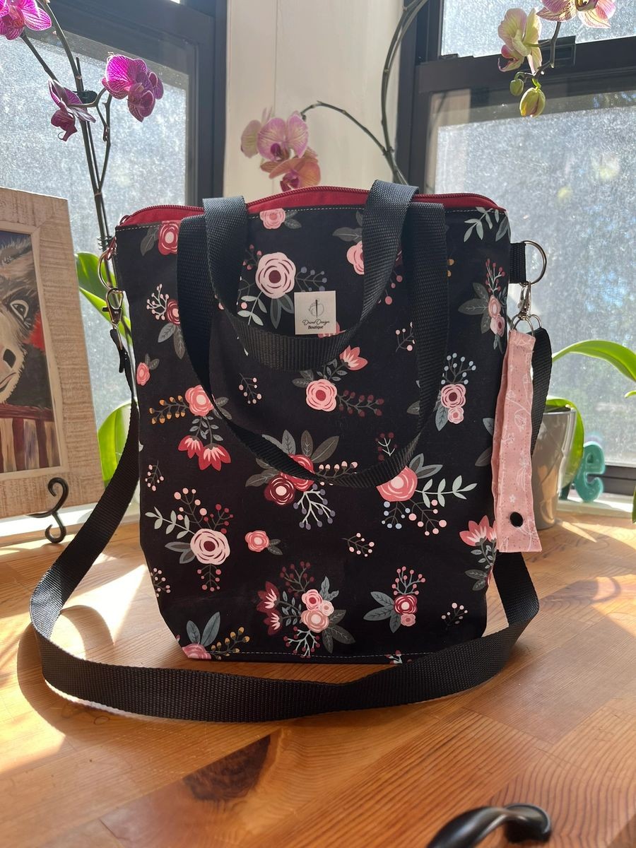 The Zippy – Black and flowers