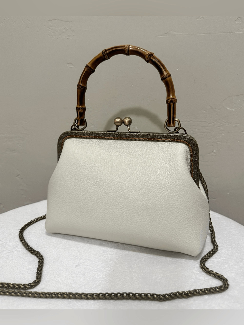 Handsewn Genuine Pebble Leather, Retro Style Kisslock & Bamboo Handle Bag Set