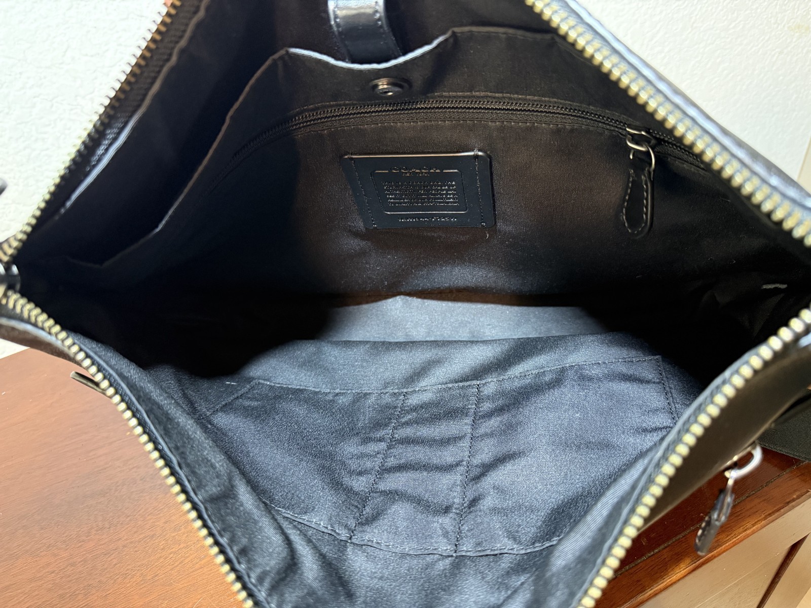COACH Graham Soft Smooth Black Cowhide Calf Leather Messenger Bag # F72511
