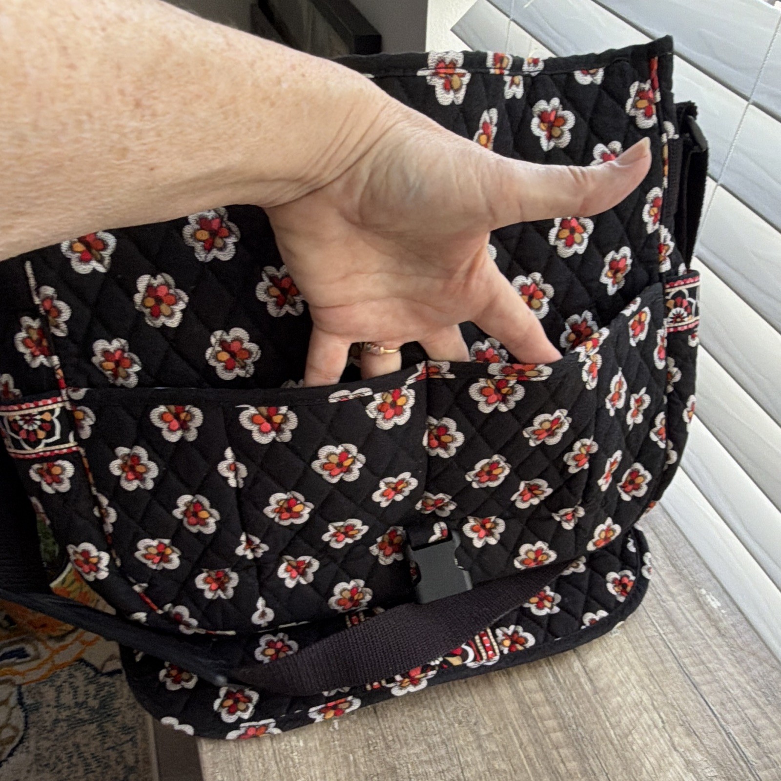 Vera Bradley Retired Piroutte Messenger Shoulder Bag Black Floral