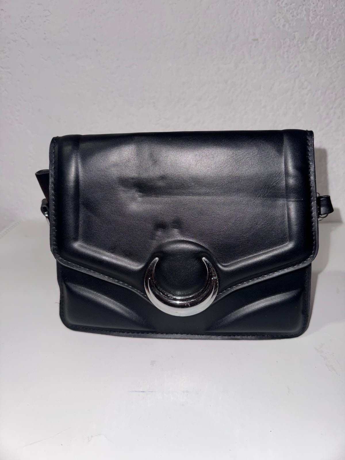 Black Women’s Crossbody Bag Magnetic Flap Silver Hardware Ring Buckle Accent