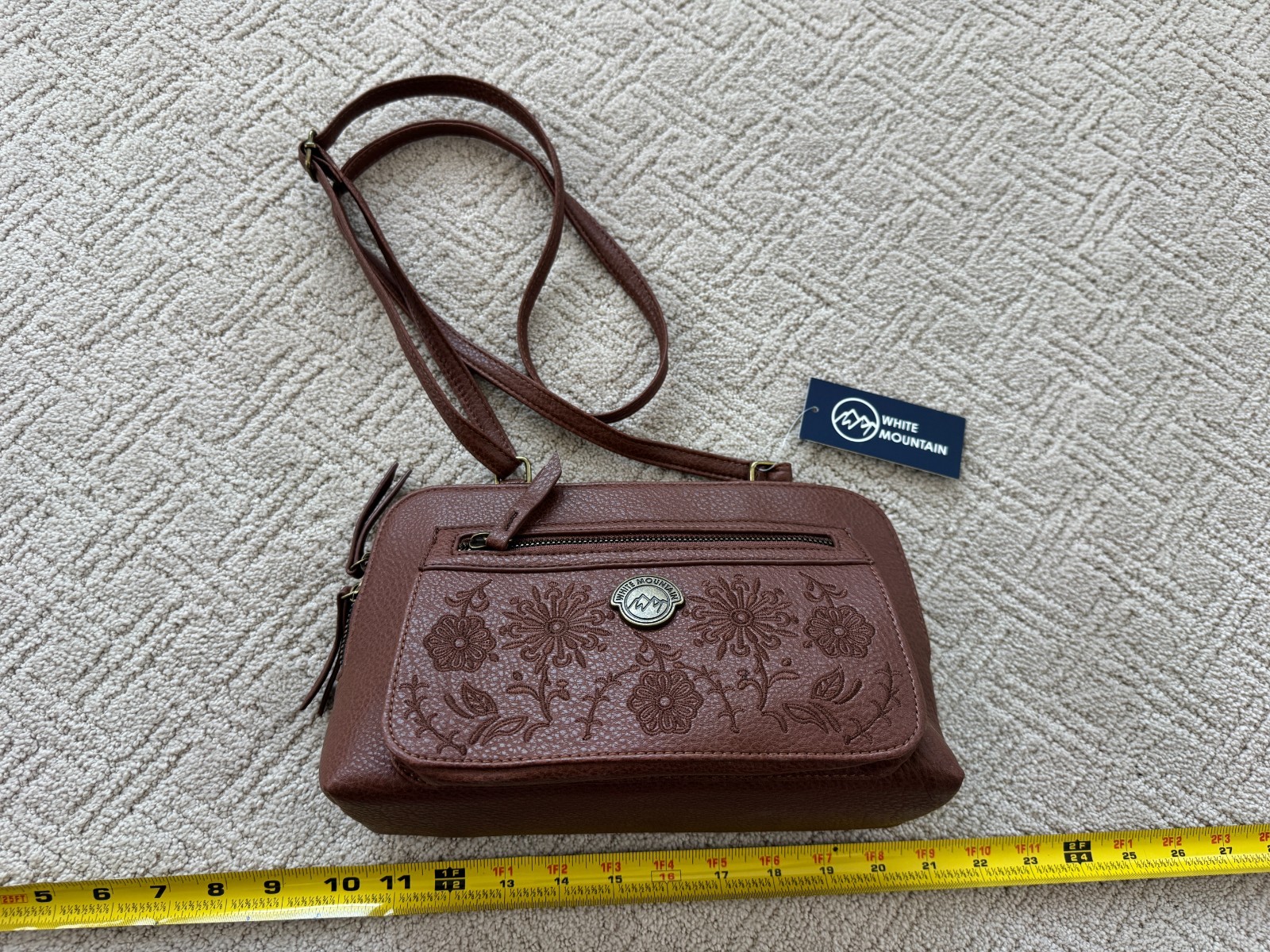 White Mountain Tri-Light Saddle Multiple Compartment Adjustable Strap Bag NWT