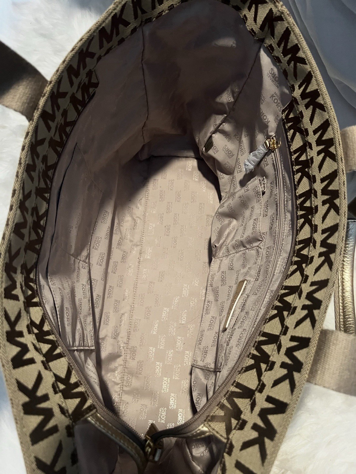 Michael Kors Beige/Brown Monogram Tote Bag Open Top, Inner Pockets, Gold Tone