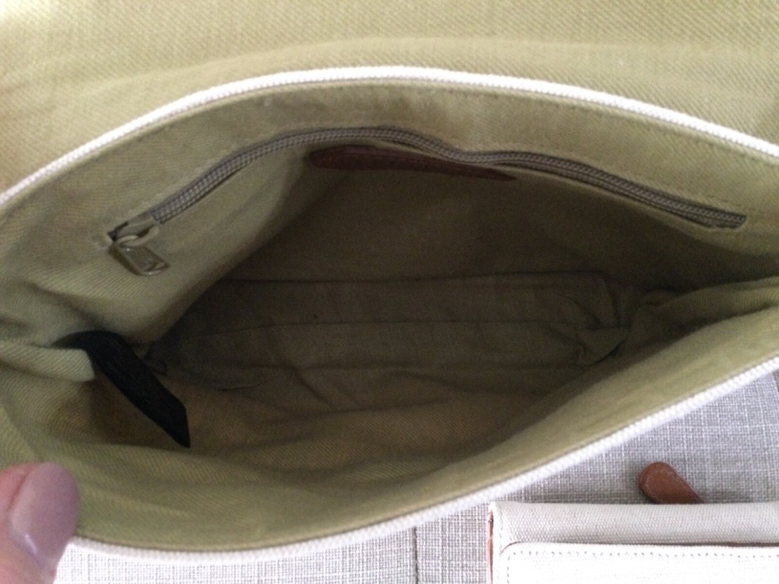 Leather Co Liz Claiborne Beige Cotton Linen & Brown Leather Trim Crossbody Purse