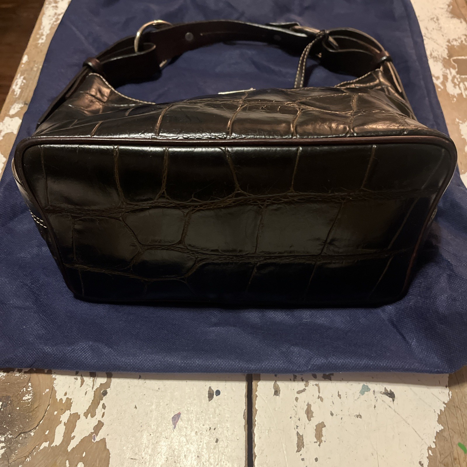 DOONEY & BOURKE-Harrison Brown Alligator Embossed Leather HOBO Bag W/ Dust Bag