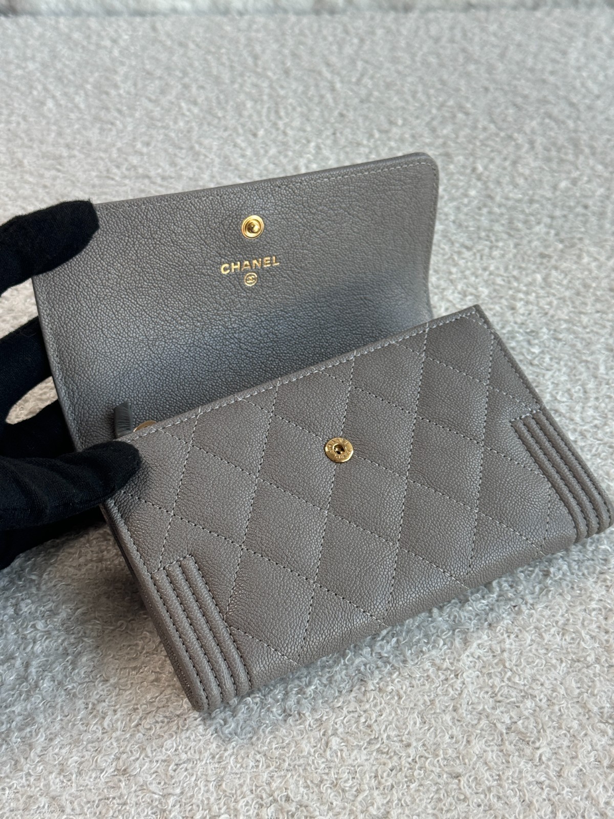 Chanel 2018 Boy Compact Wallet Grey Caviar Gold HW Pre-Owned