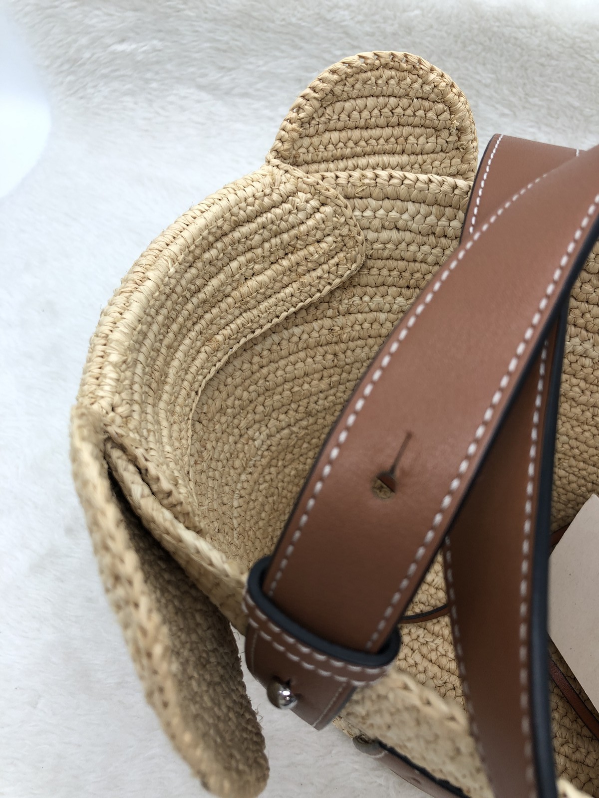 LOEWE Elephant Basket Bag Raffia Calfskin Small Tan Brown Shoulder Tote Mint