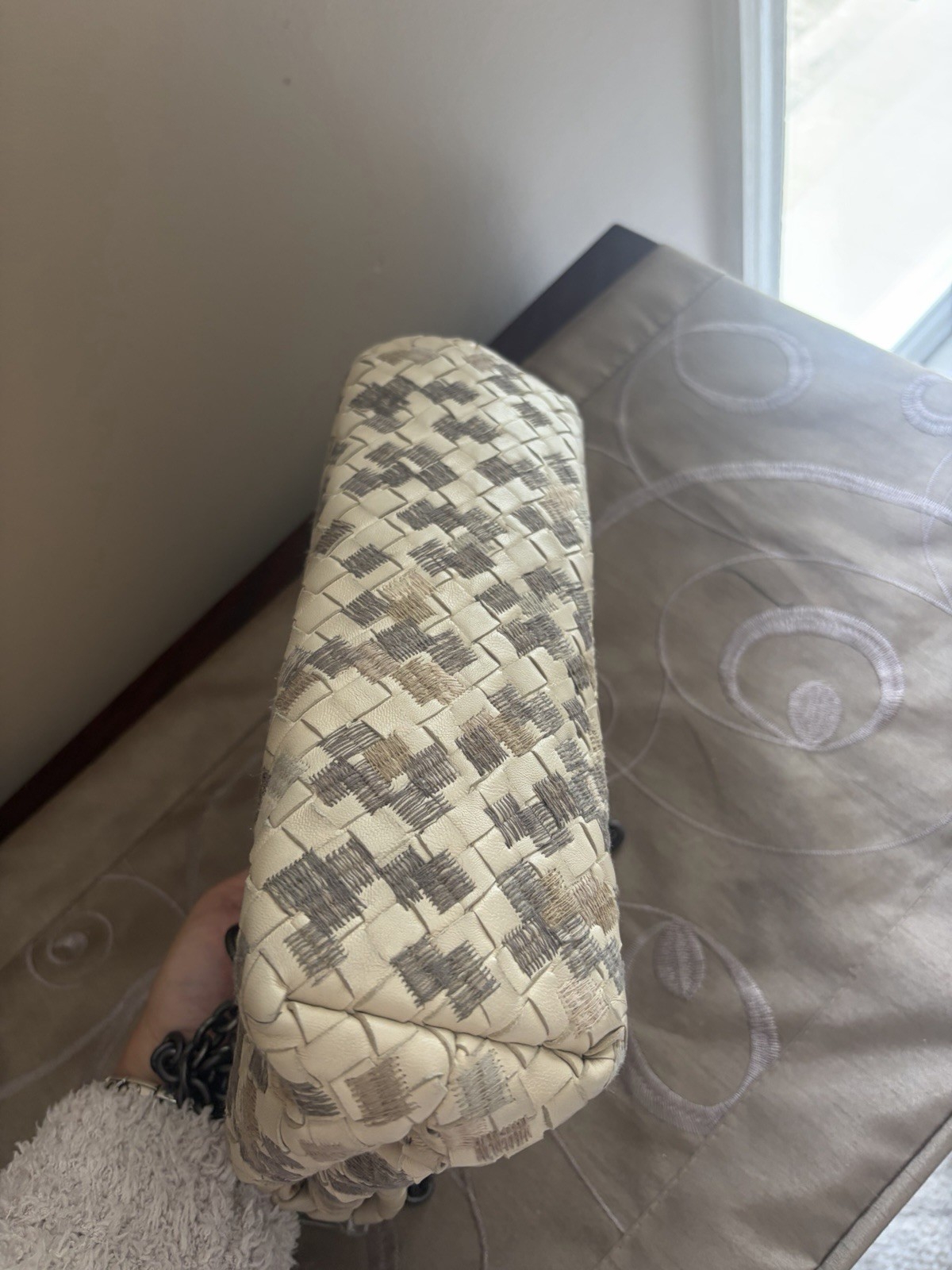 Bottega Veneta Woven Shoulder/Crossbody Bag Beige w/ Black Chain Strap, Magnetic