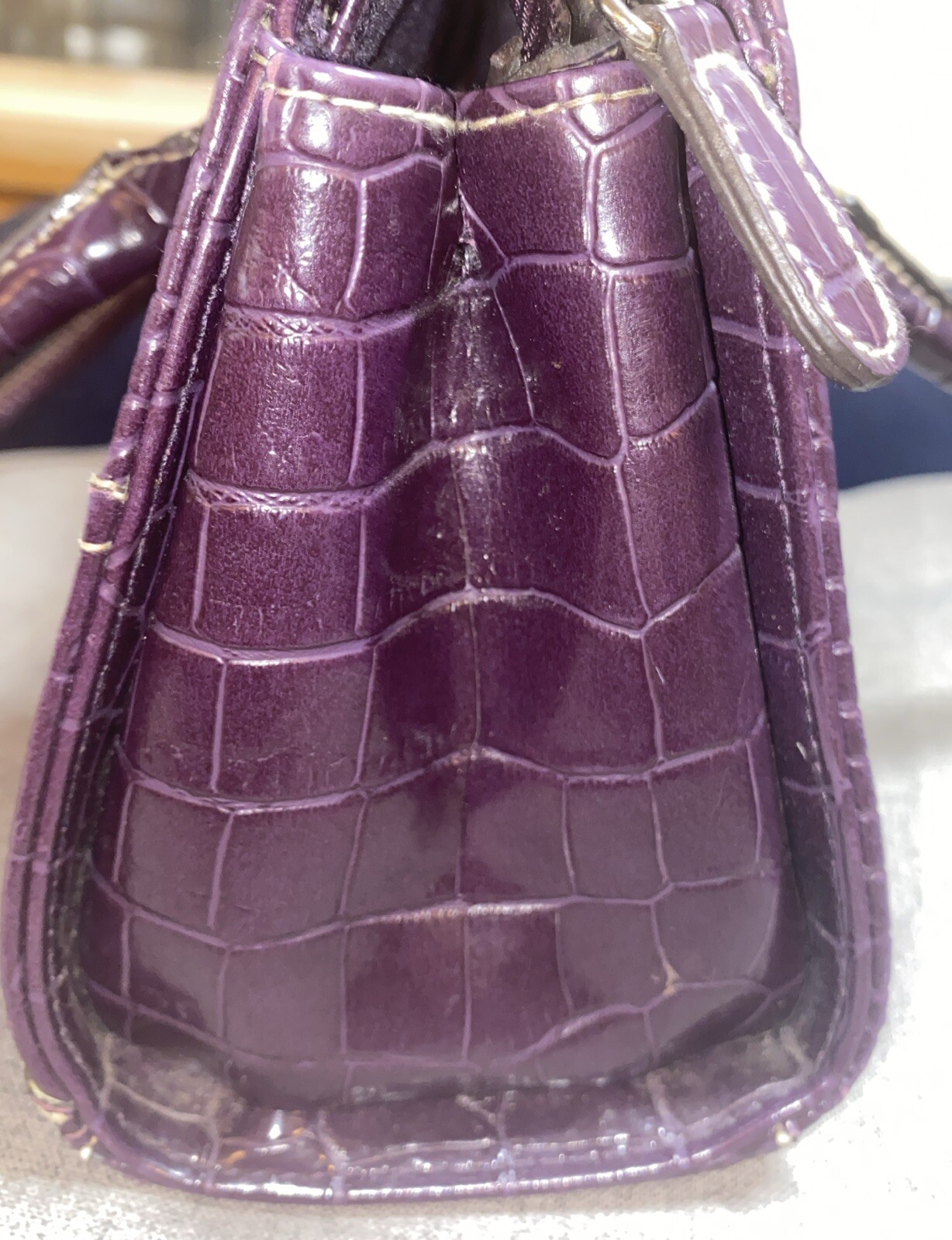 Attention Purple Crocodile Pattern Shoulder Handbag Purse Large Faux Buckles