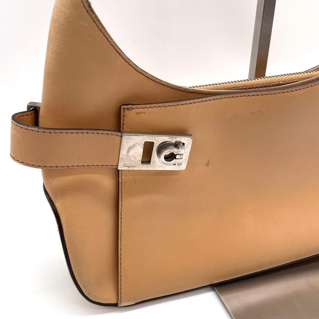 Salvatore Ferragamo Gancini One-Shoulder Bag Brown Leather Japan Rare 0713192