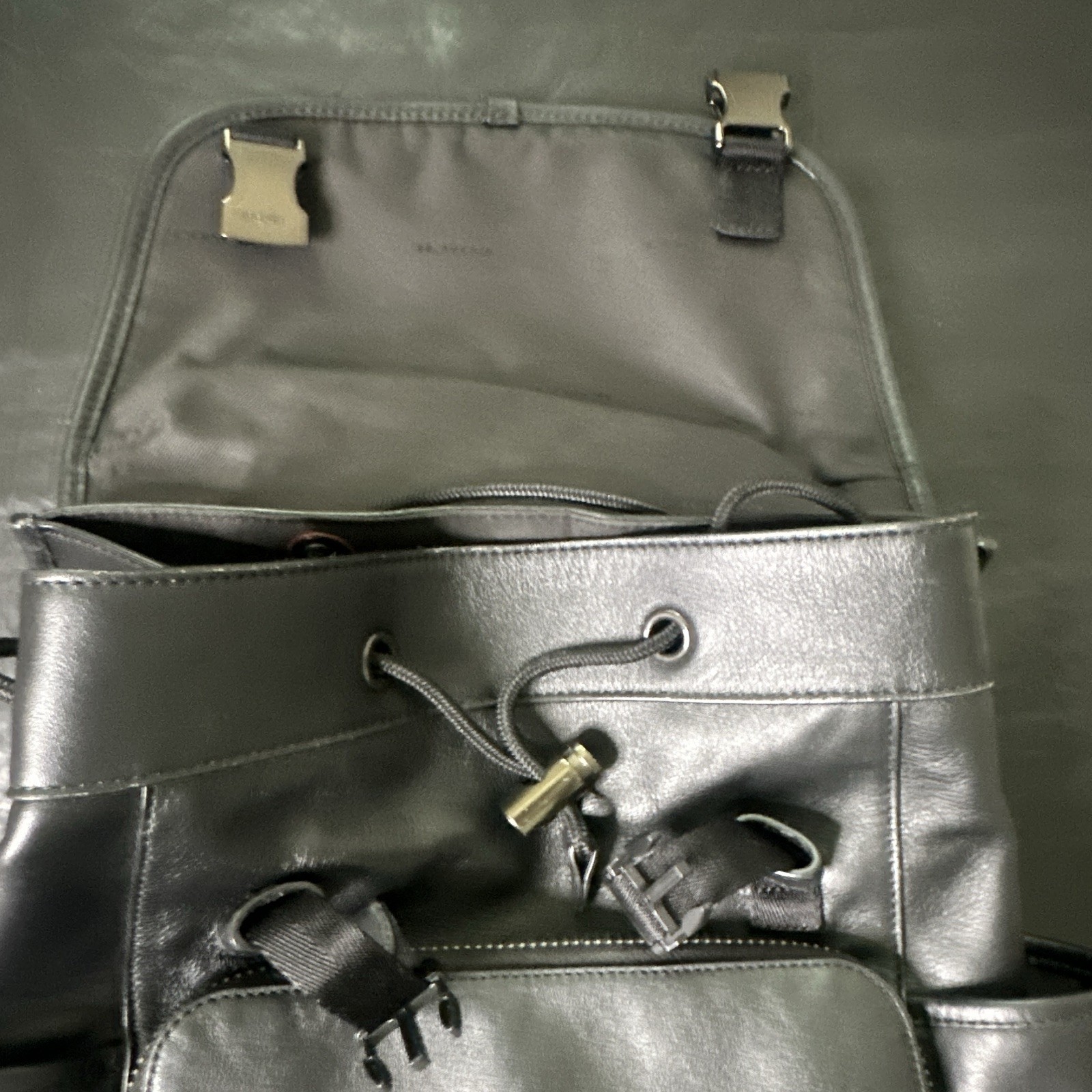 Coach Black Drawstring Zip Backpack w/ Inner Pockets, Lined, Silver Hardware