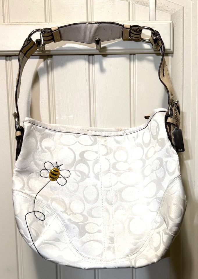 Vintage Y2K Style White Jacquard Bumblebee Embroidered Shoulder Bag Purse
