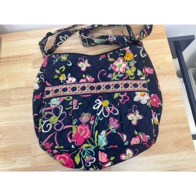 Vera Bradley Quilted Floral Butterfly Crossbody Bag Navy Blue Adjustable Strap