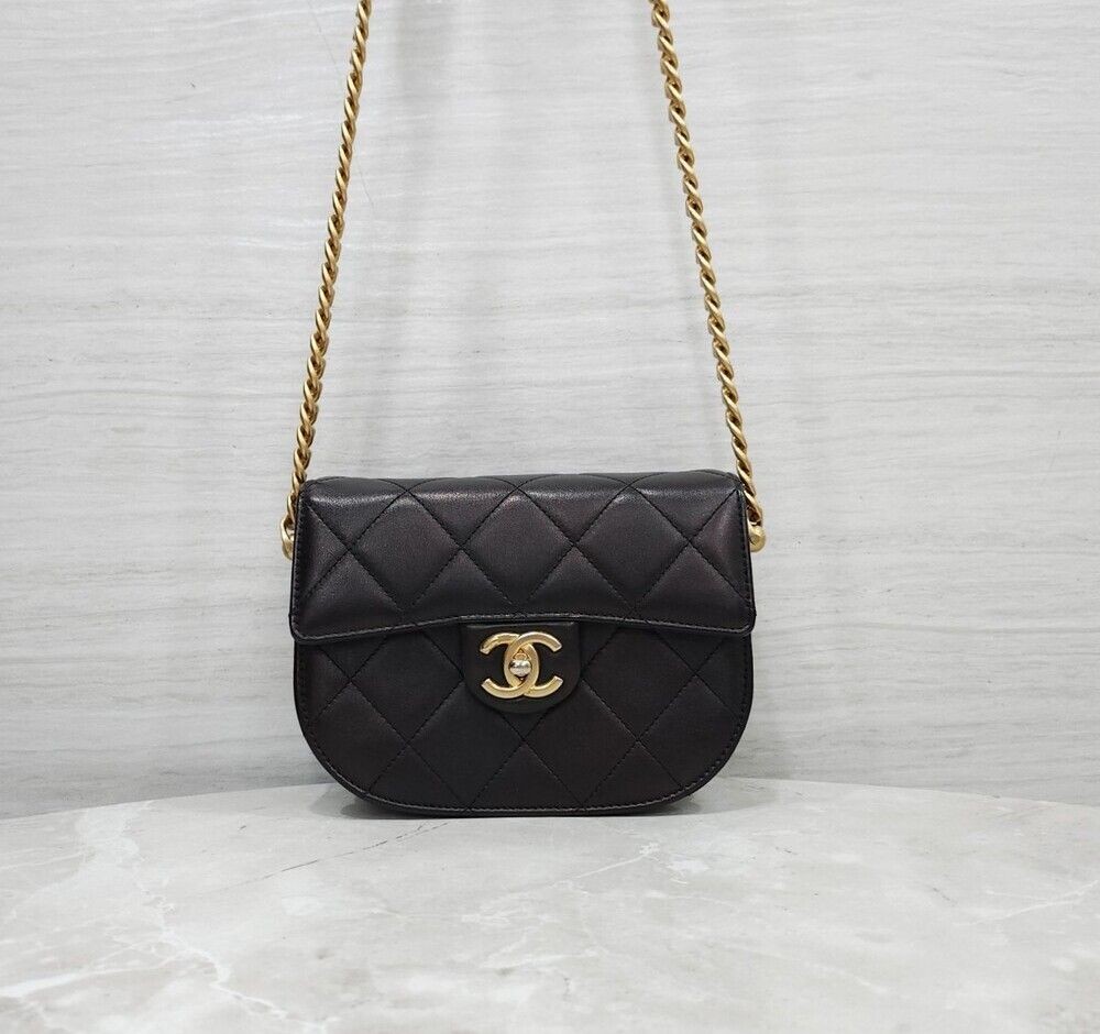 CHANEL Classic Half Moon Chain Shoulder Bag 31 Series AS2484 156837913 [P]