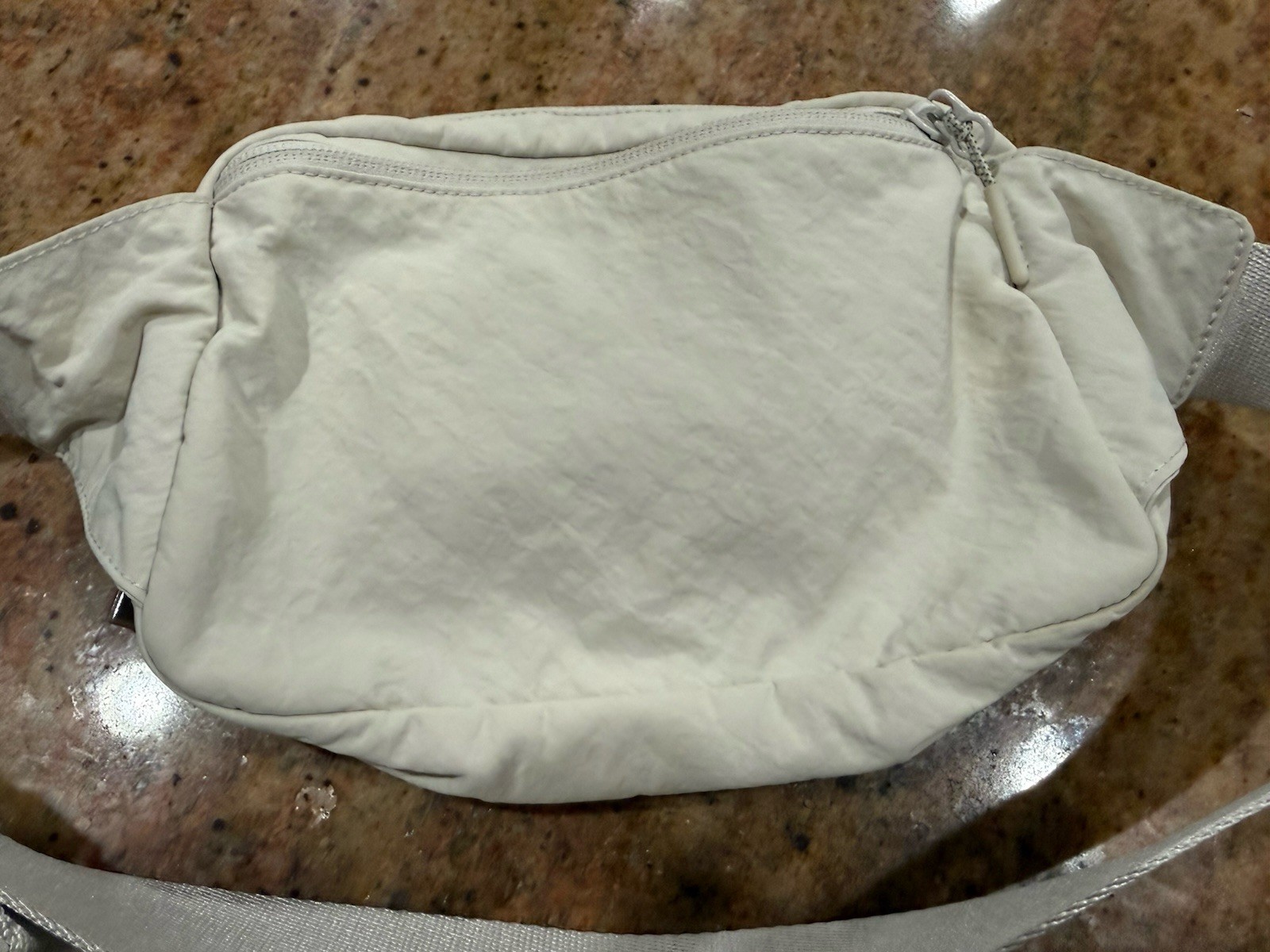 Lululemon Everywhere Crossbody Belt Bag