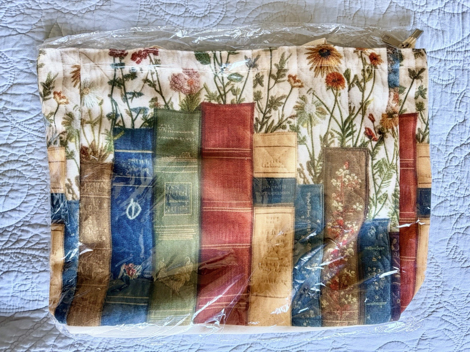Bookish & Wildflower Canvas Tote Bag With Zipper Closure NEW