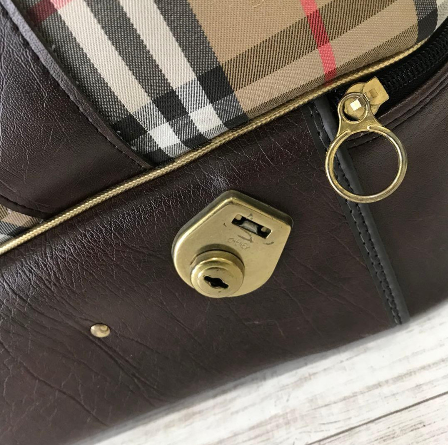 Burberrys Vintage Nova Check Travel Boston Bag