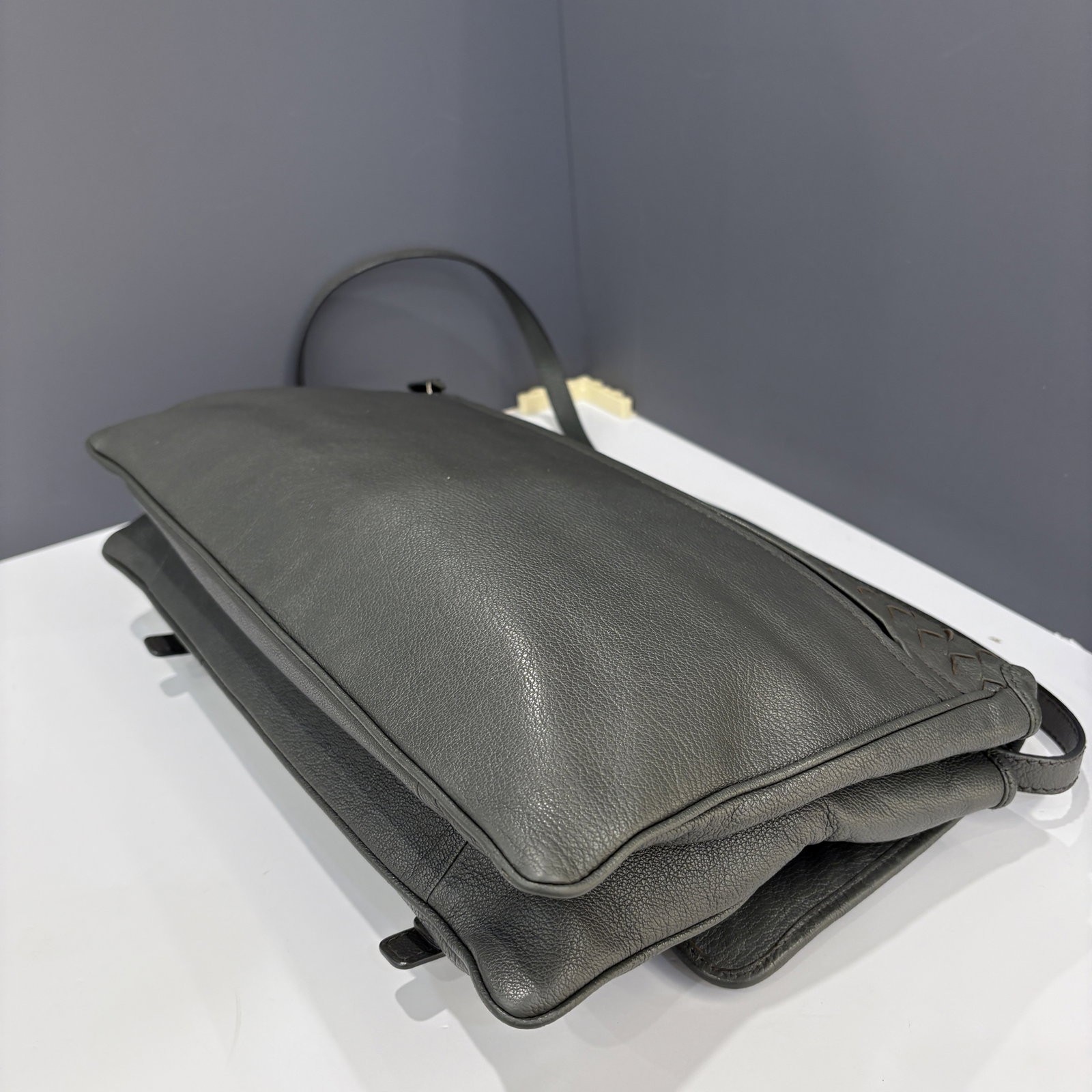 Bottega Veneta Shoulder Bag Dark Grey Calfskin Intrecciato (zz022826e7)