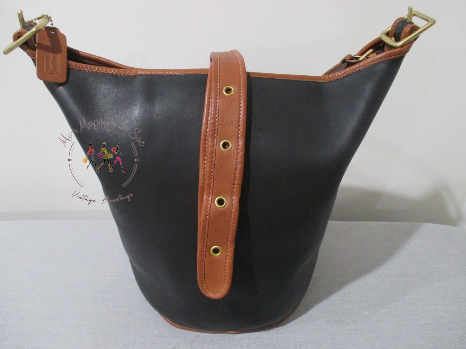 COACH Vintage Black & British Tan Leather Spectator Large Duffle Sac – Rare/HTF