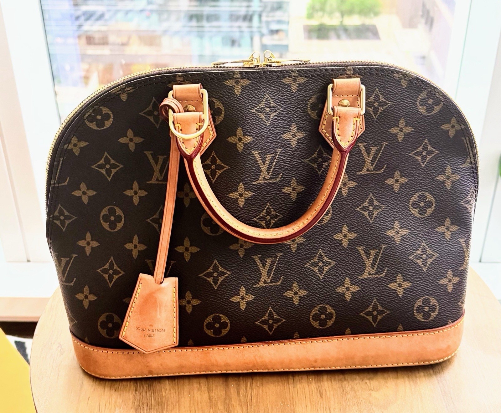 Authentic Louis Vuitton Alma PM Monogram – Full Set, Excellent Condition