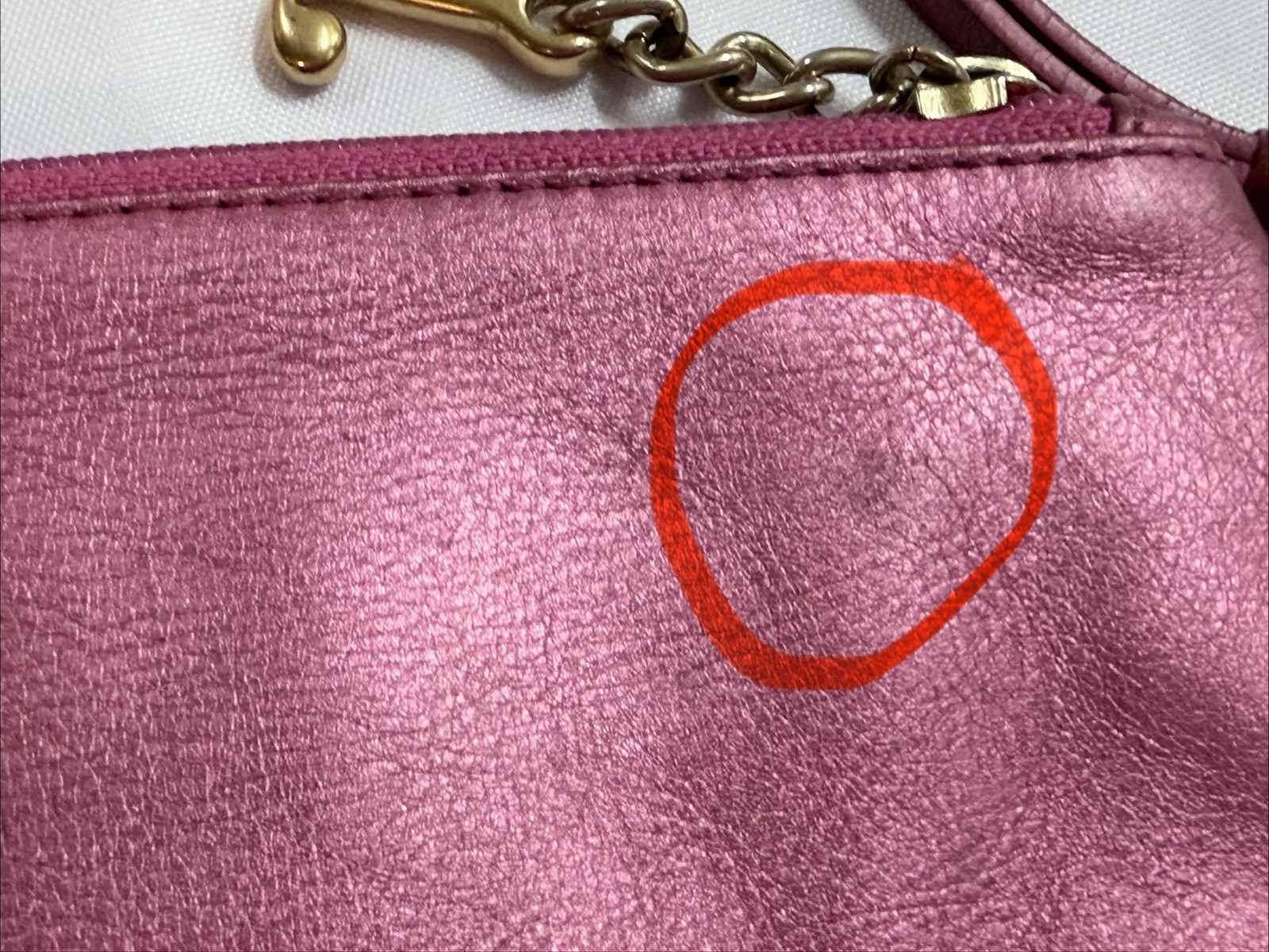 Vintage JUICY COUTURE Pink Metallic Leather Wristlet Heart Latch 7 Inch
