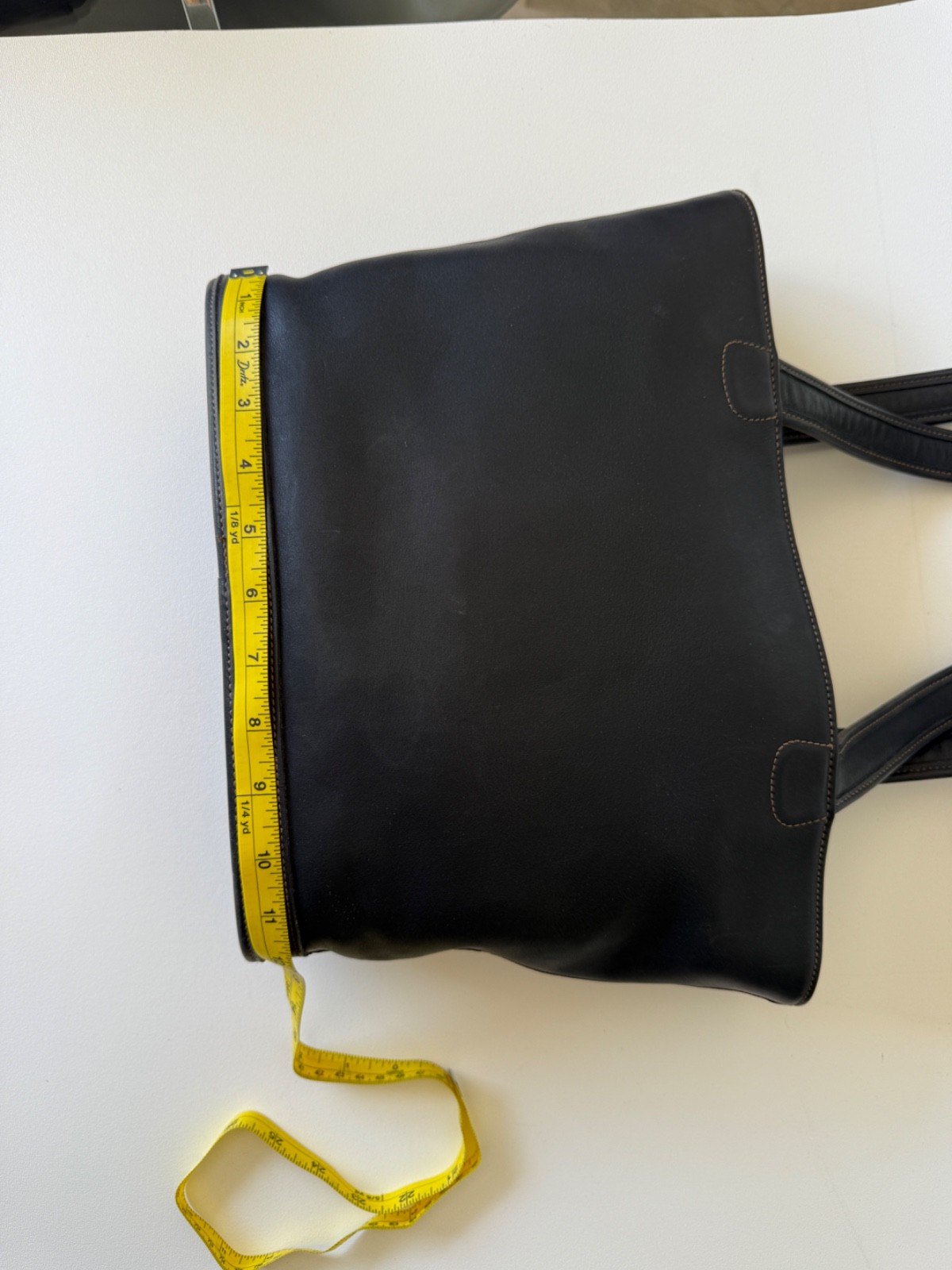 COACH No. F9D 9302 1990’s BLACK LEATHER BUCKET TOTE BAG-FREE SHIPPING (M1)