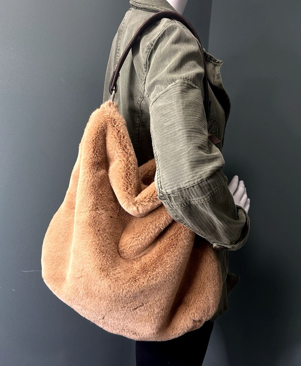 ALESSIA CAPRI Large Fur Hobo Shoulder Bag