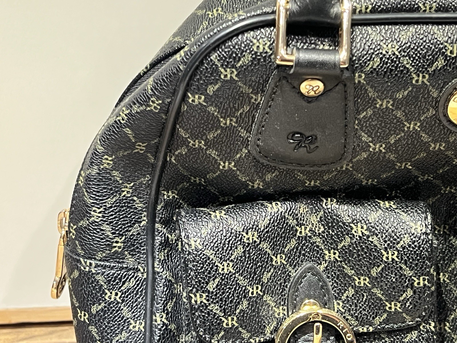 Rioni Moda Italia Signature Leather Satchel Handbag Purse Black Monogram (Read)