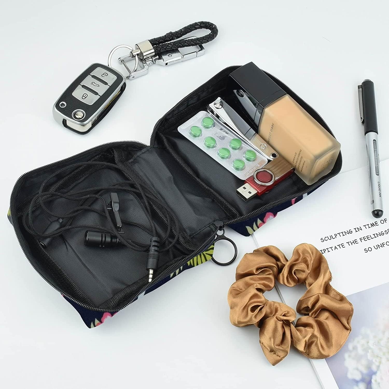 Women Sanitary Storage Bag Pad Purse Pouch Towels Napkins Credit Card Holders