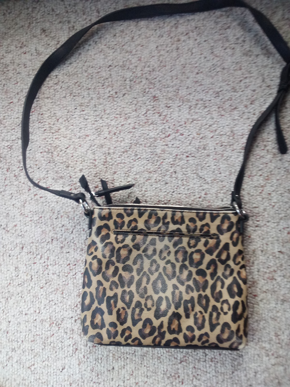 Women’s Dana Buchman Print Purse Crossbody Leopard Cheetah Nylon