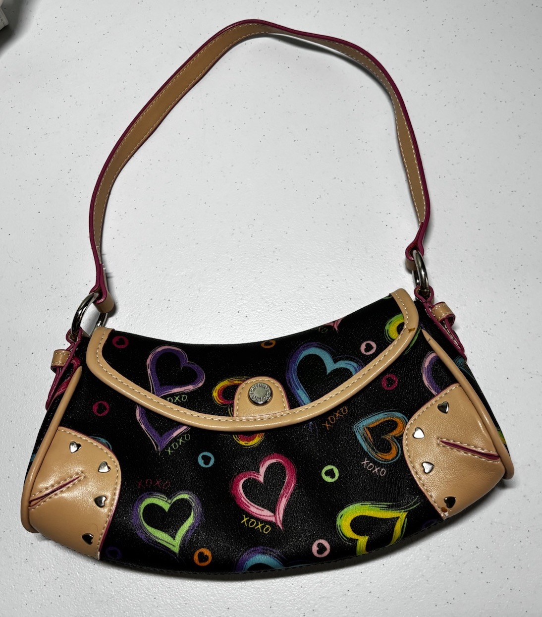 XOXO Y2K 90s Women’s Small Black Vinyl Handbag With Colorful Hearts