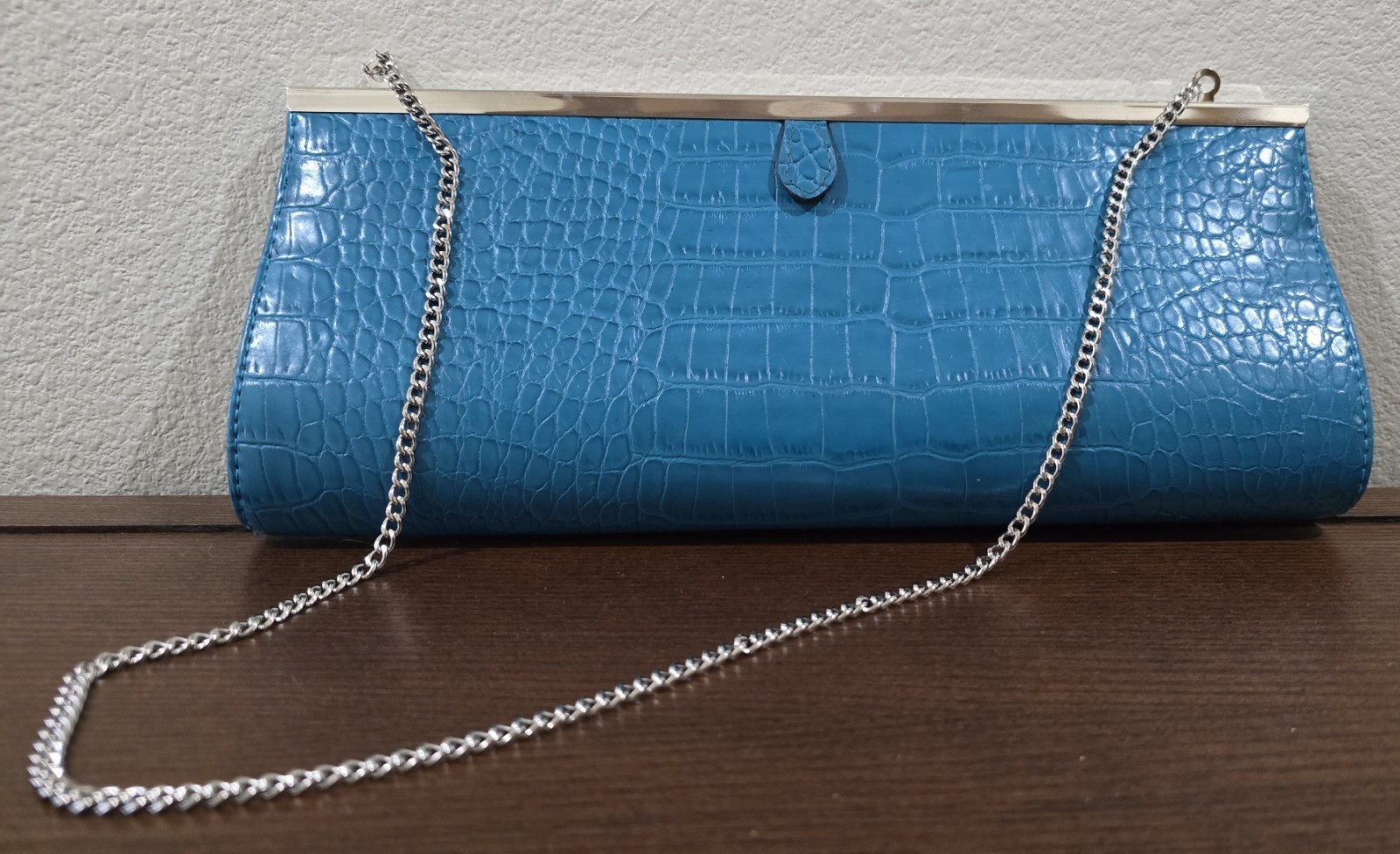 Turquoise ALDO Faux Crocodile Leather Handbag Clutch Purse Metal Strap 12″ Drop