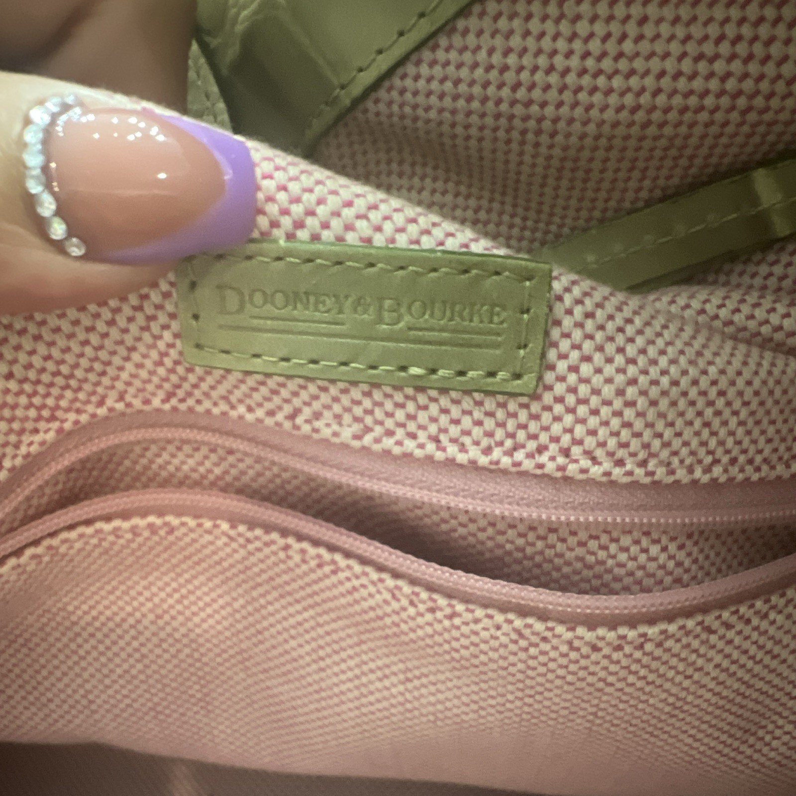 Dooney & Bourke Green Croc Embossed Shoulder Bag Drawstring Zip Gold Pink Lined