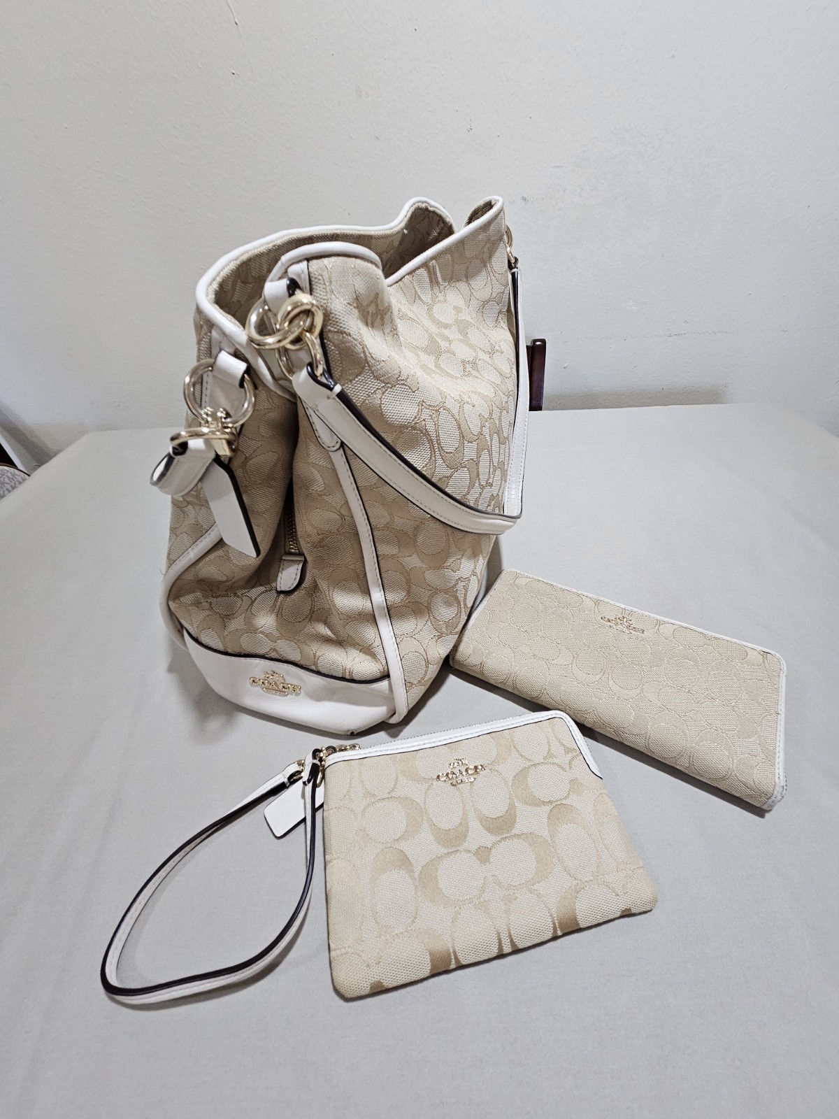 Coach 3 Piece Set Matching Op Art Pearl Khaki Phoebe Bag Accordion Wallet Wristl
