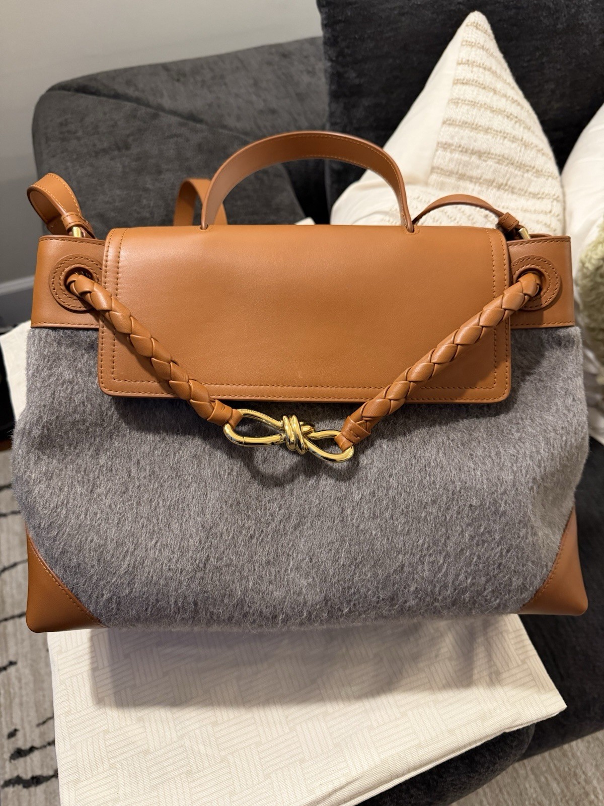 Medium Ciao Ciao in Iron Grey/Light Wood
