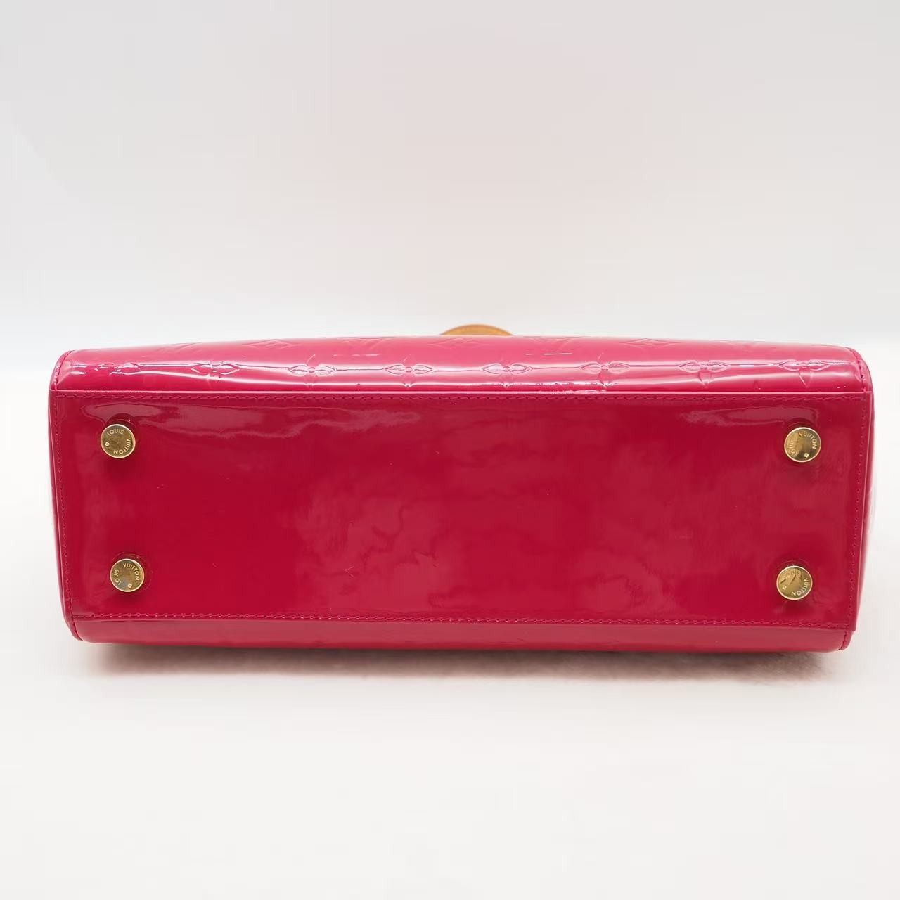 Louis Vuitton Vernis Brea MM Monogram Pomme D’amour Tote Satchel Hand Bag red