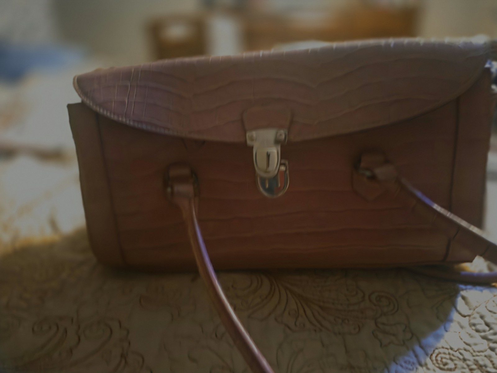Robert Matthew Brown Satchel/Top Handle Bag Zip Closure Detachable Strap Pockets