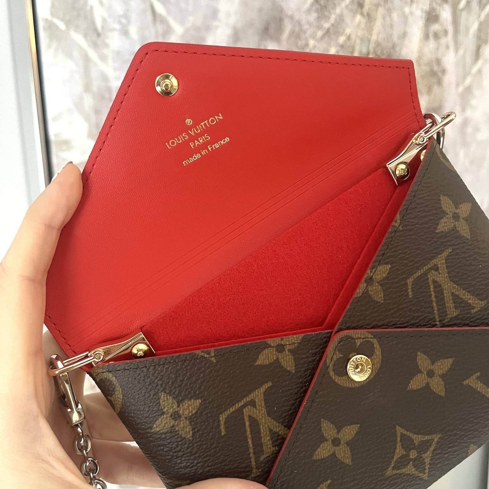 Louis Vuitton Kirigami Monogram Pouch Clutch Medium with Chain 2024