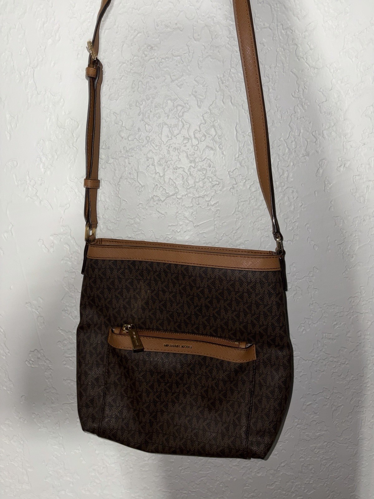 Michael Kors Brown/Tan Logo Crossbody Bag Zip Gold Hardware Adjustable Strap