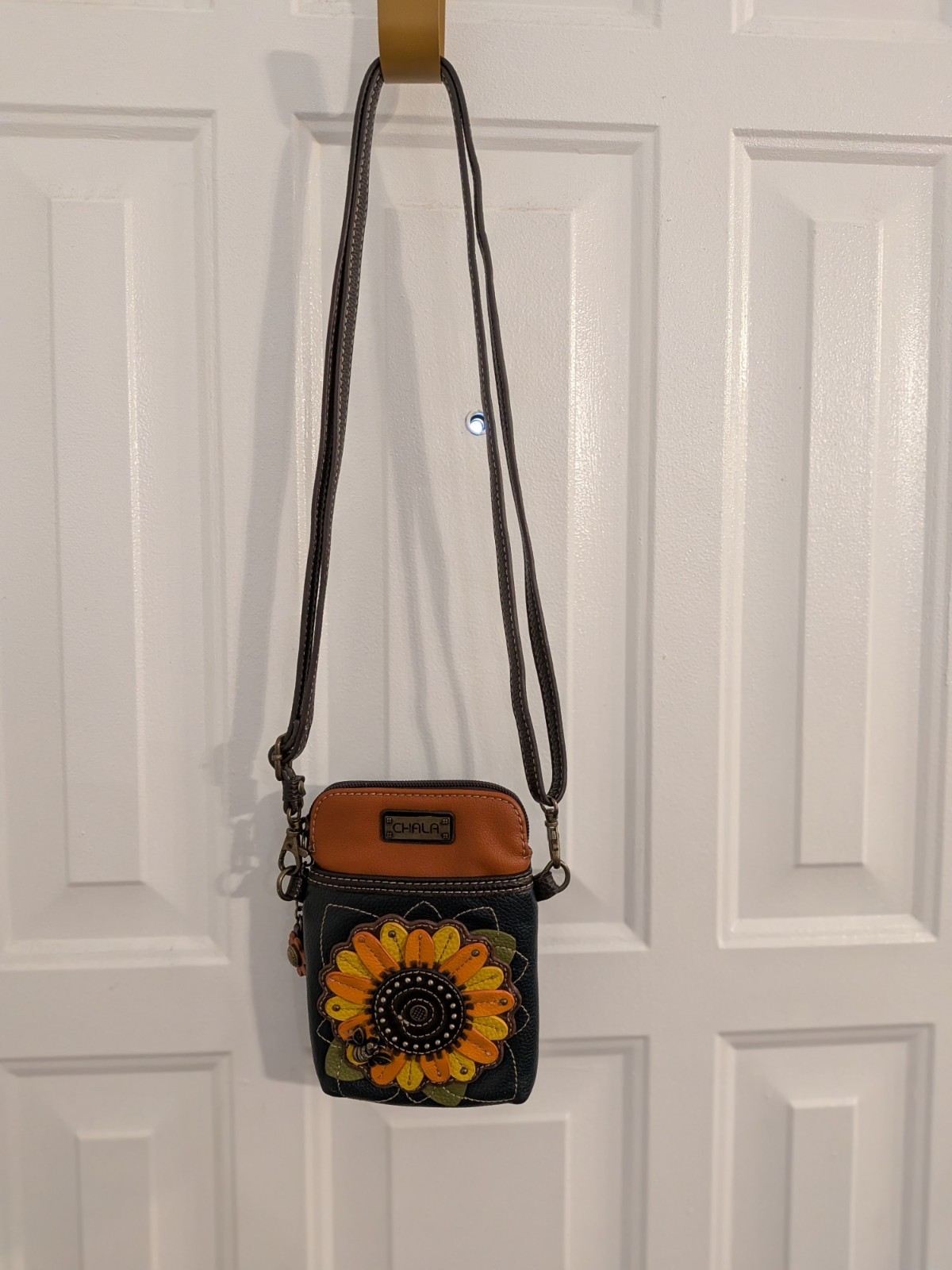 Chala Sunflower & Bumblebee Cell Phone Crossbody Purse / Sling Bag