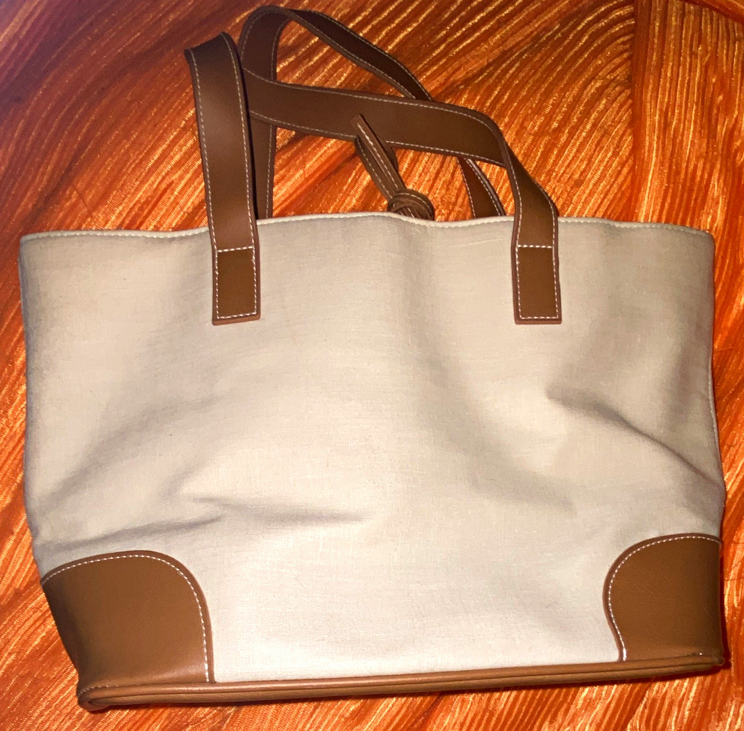 Jaclyn Smith Beige/Brown Solid Tote Drawstring Double Handles Inner Pockets