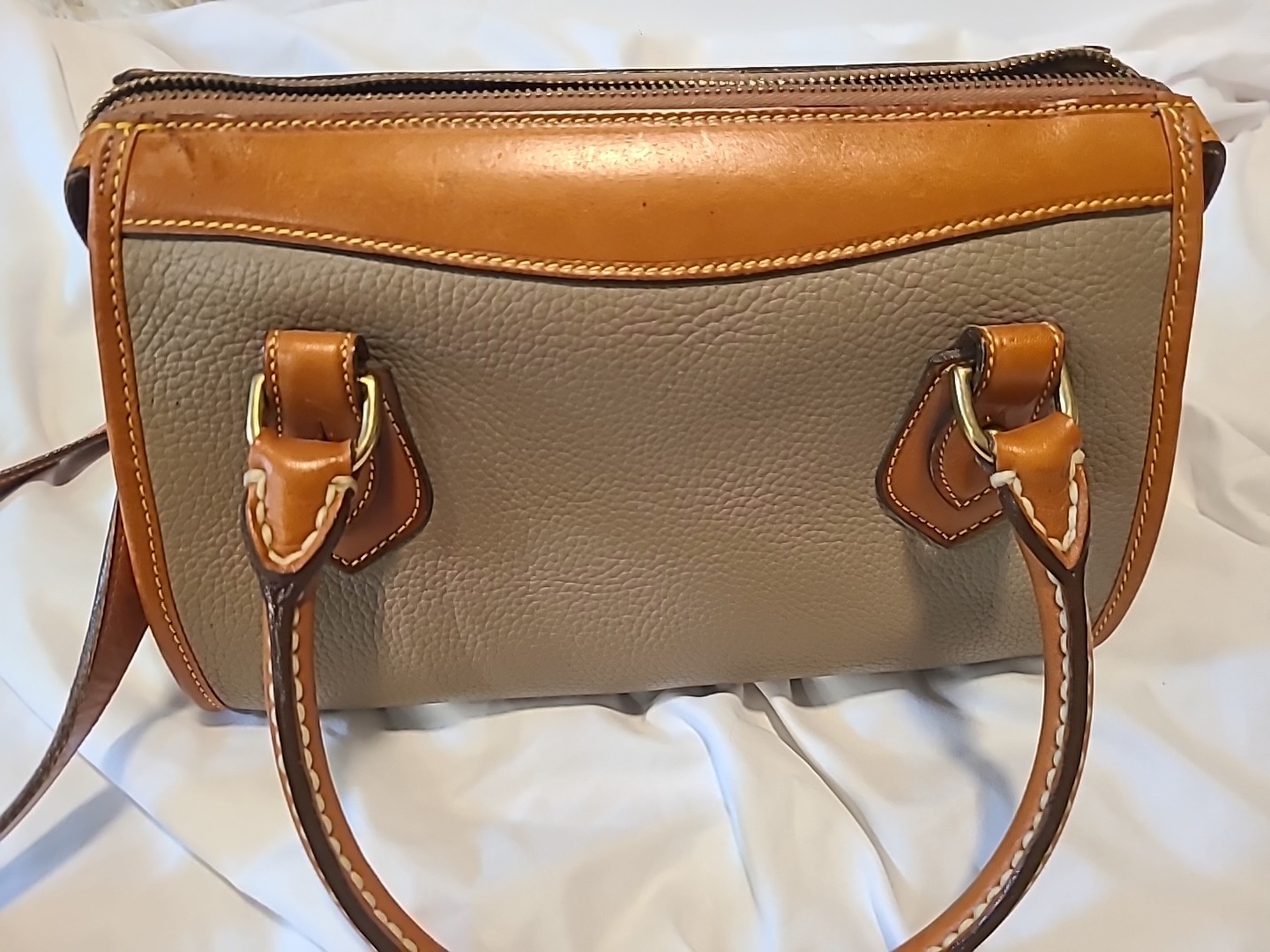 Vtg Dooney & Bourke British Sage Tan Pebble Leather Mini Boston Bag A6 947316