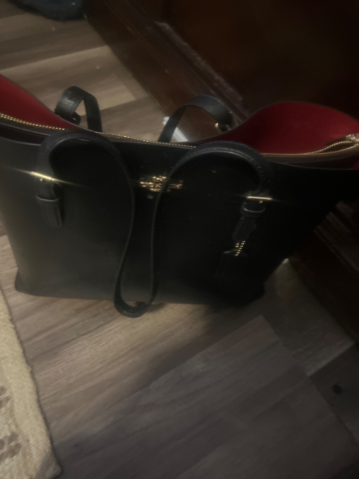Coach Town Shoulder Bag Leather – Black