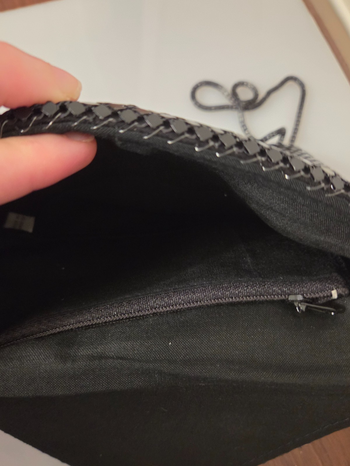 Black Metal Mesh Clutch Shoulder Evening Bag Two Tone Clasp Woven Chain