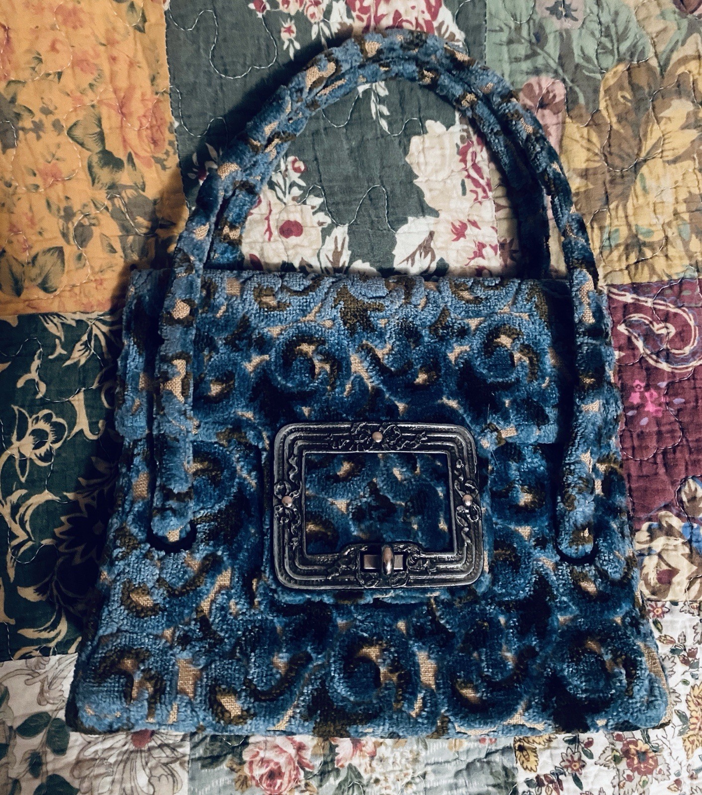 Deep Blue Black and Beige Tapestry Antiqued Latch Clutch w/ Inner Zipper Pocket