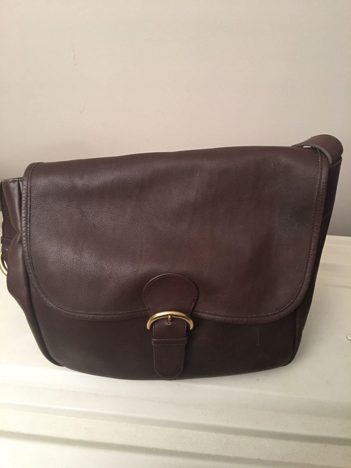 Flaw Coach Soho Lg to XL Brown SOFT Leather Satchel, Tote, Handbag Buckle Flap