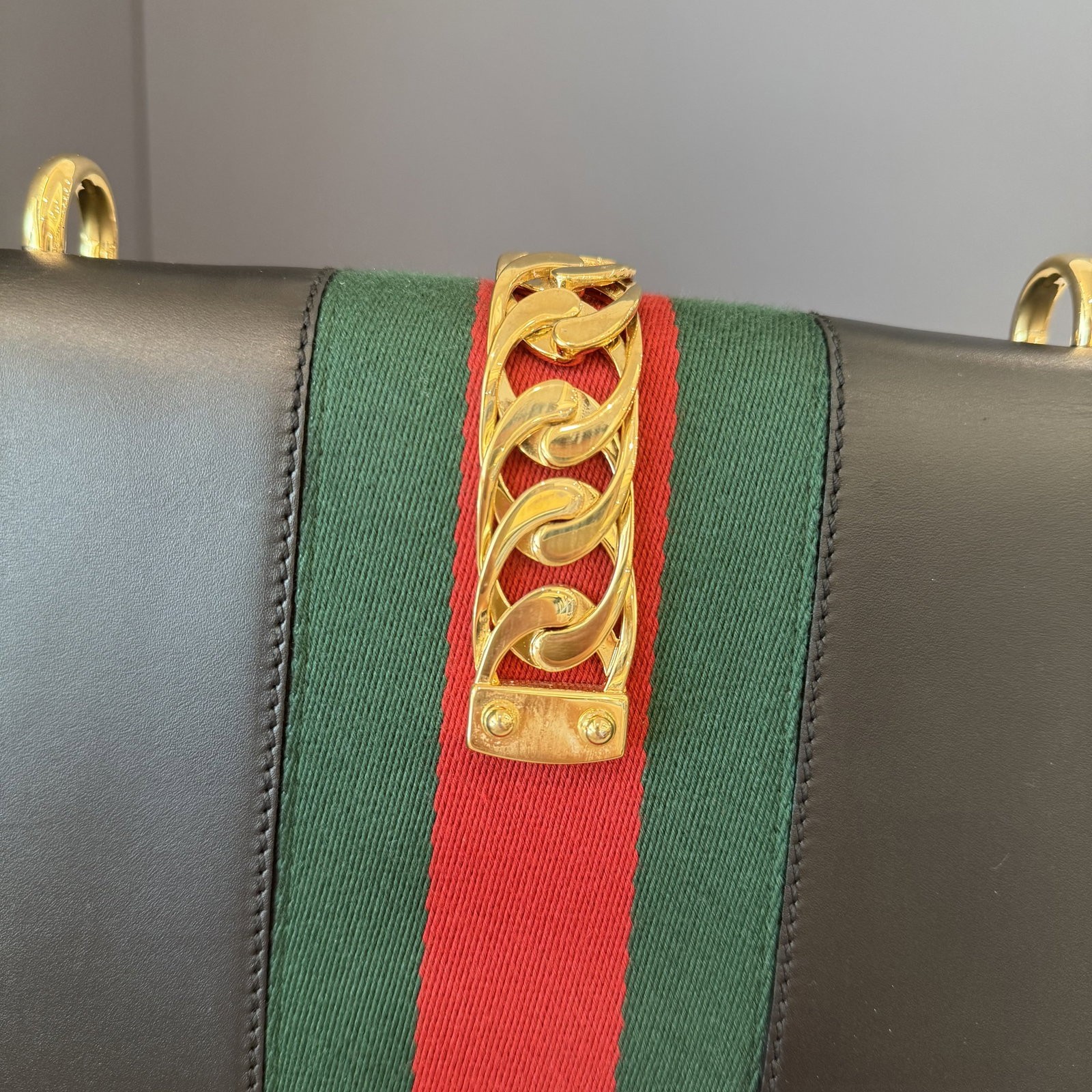 Gucci Small Sylvie Shoulder Bag Black Calfskin (ws010626i5)