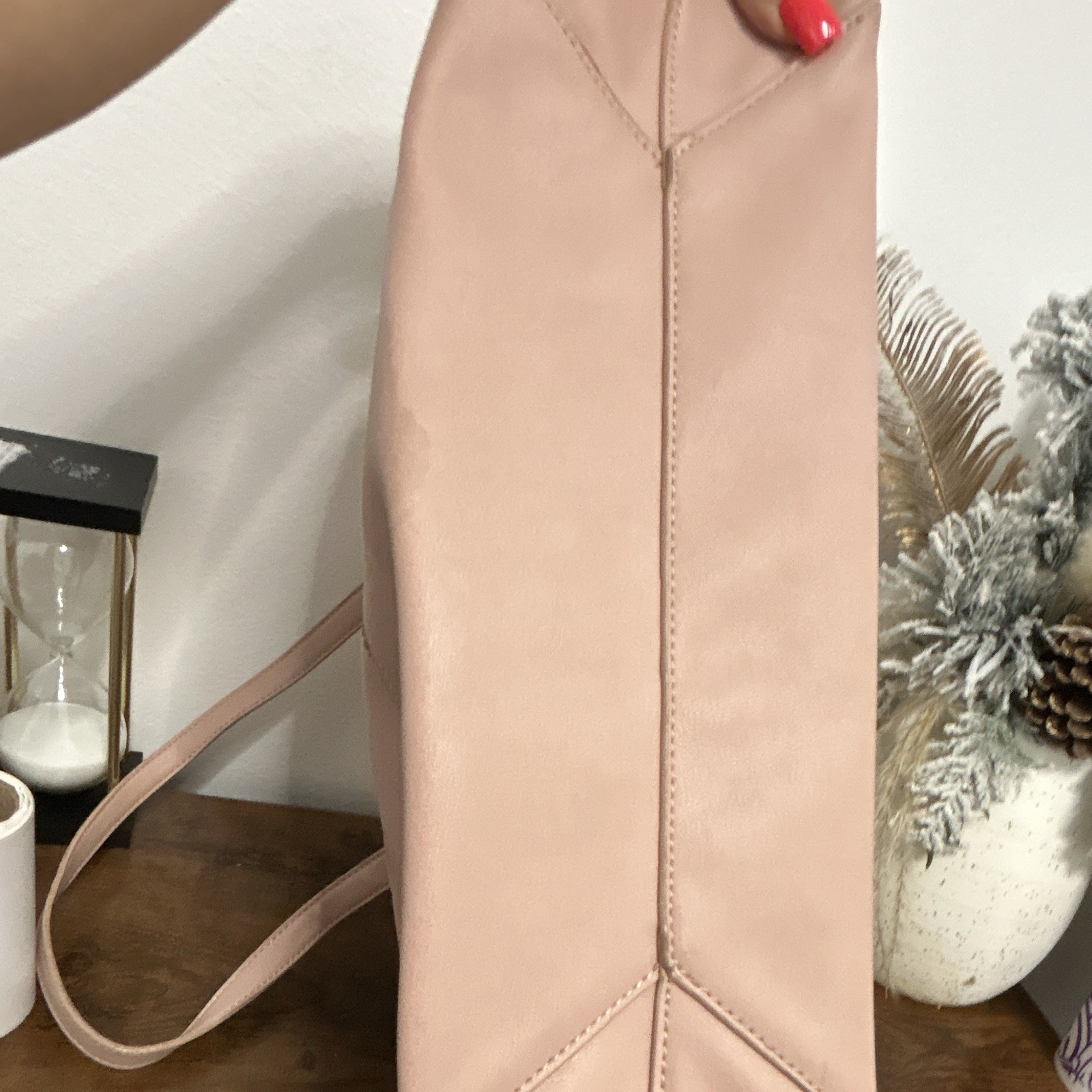 Jennifer Lopez Pink Studded Tote Bag Zip Closure Gold Hardware Beige Lined